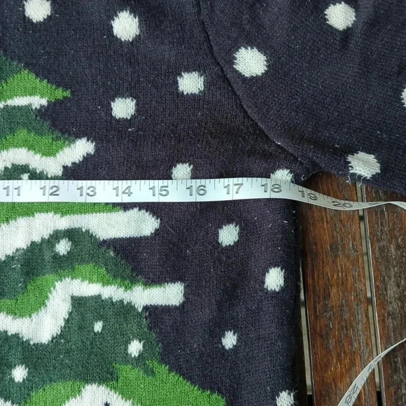 Polar Bear  Christmas Sweater - Picture 6 of 9